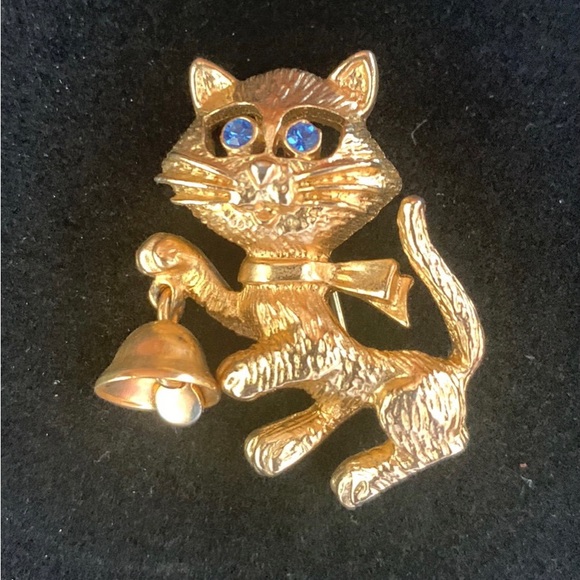 AVON “Frisky Kitty” Brooch - Picture 1 of 3